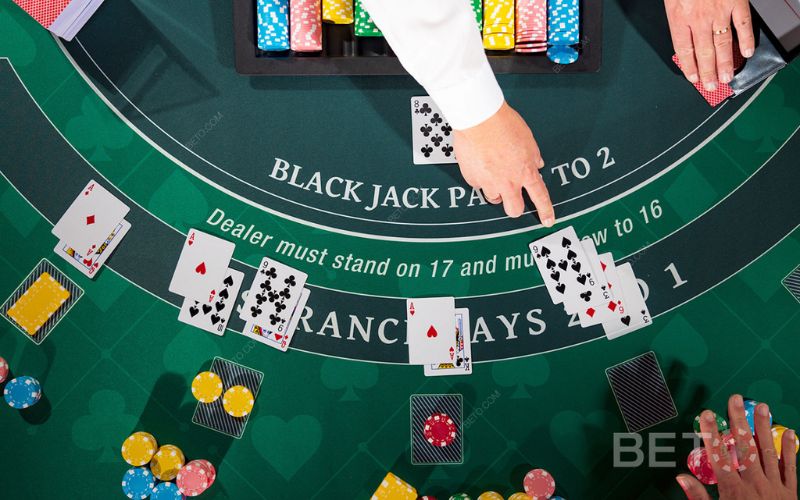 Kinh nghiệm tính toán khả năng ra bài khi chơi Blackjack online